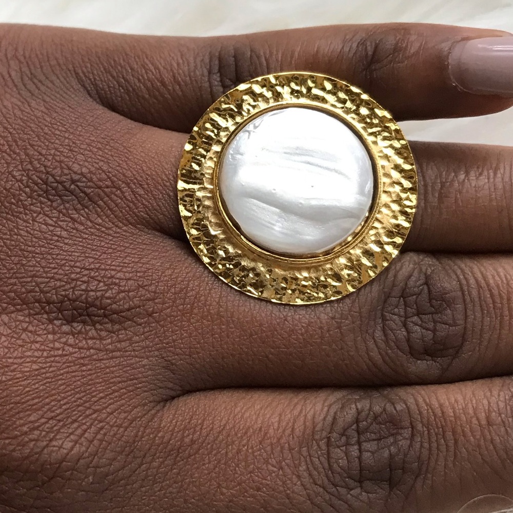 Gold stone circle ⭕️ ring - Picture 2 of 6